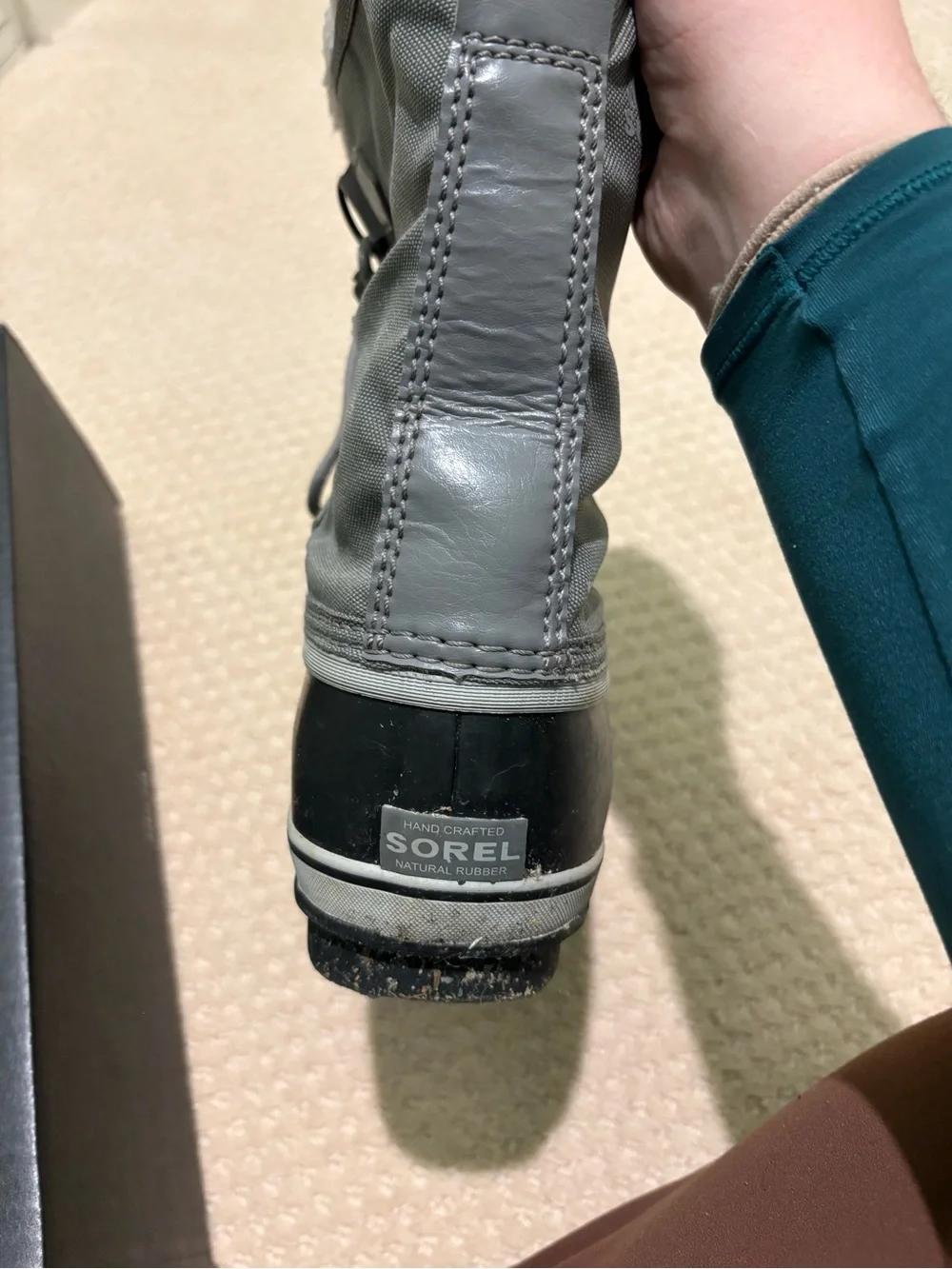 Sorel kids snow
